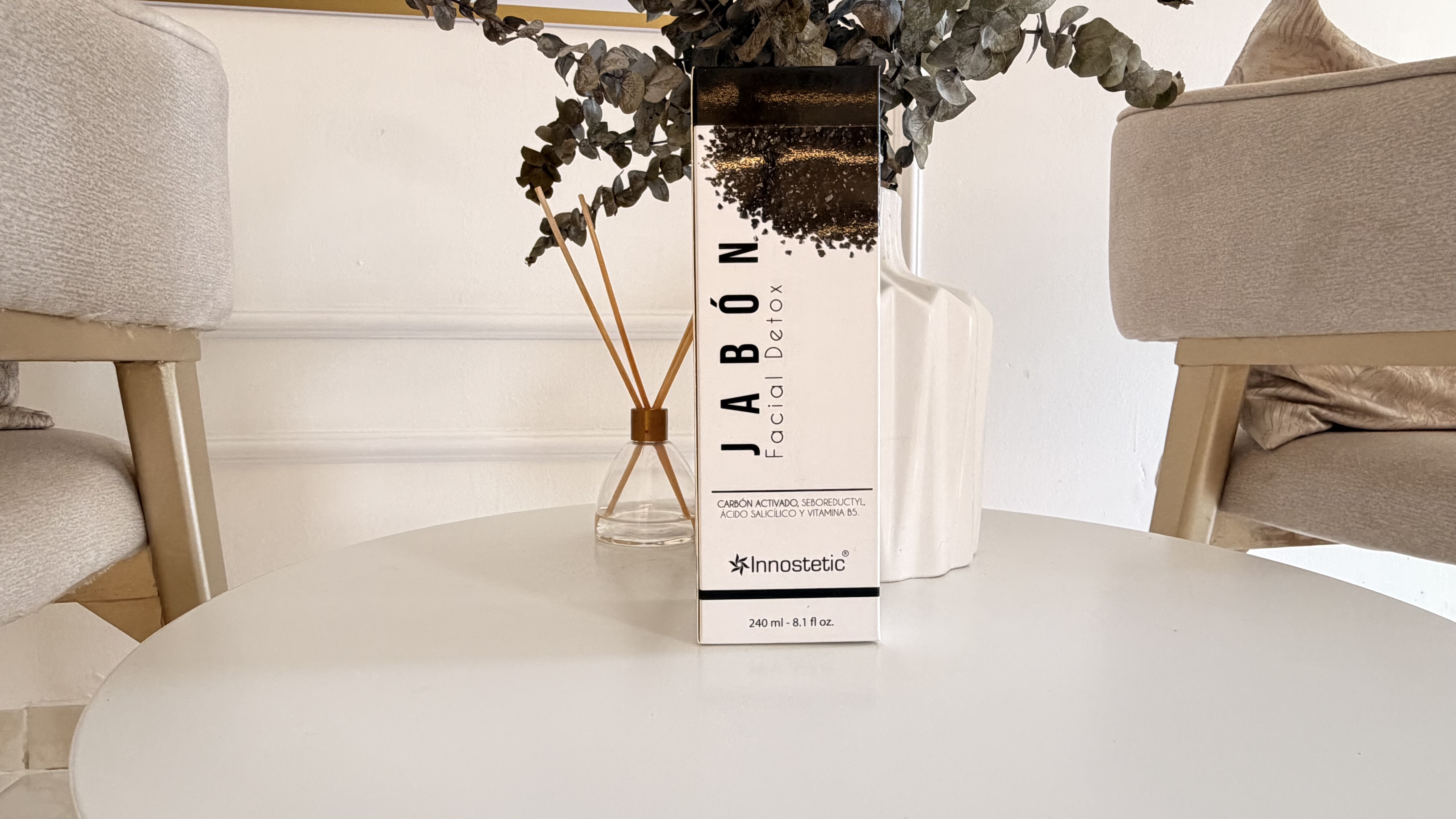 Jabon Detox facial de carbón inno
